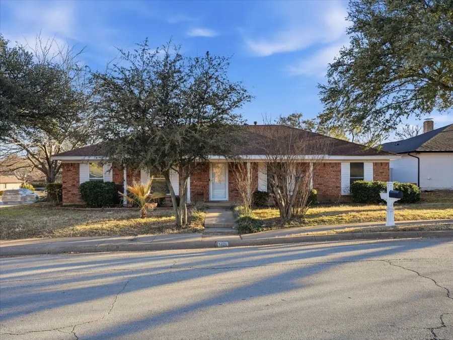 1401 Country Manor Road, Fort Worth, TX 76134 - #2