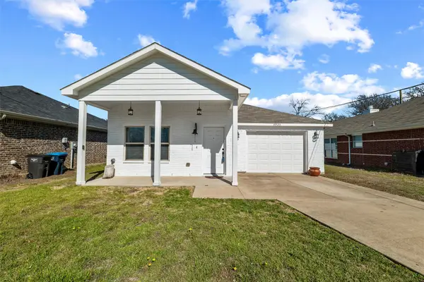 4925 Fitzhugh Avenue, Fort Worth, TX 76105