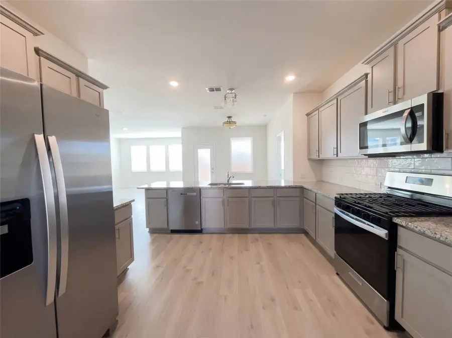 10104 High Banker Drive, Aubrey, TX 76227 - Image #2