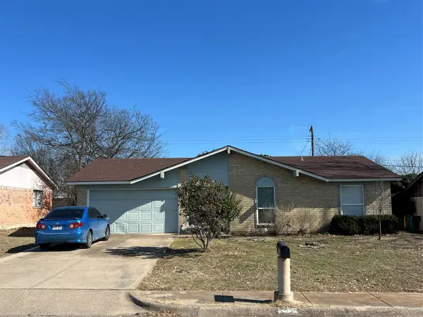 1207 Mars Drive, Cedar Hill, TX 75104