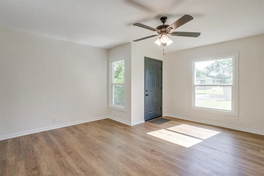 1220 S Brazos Street, Weatherford, TX 76086 - #3