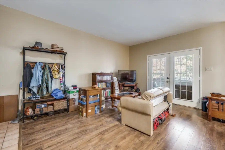 2506 Wedglea Drive #101, Dallas, TX 75211 - Image #3