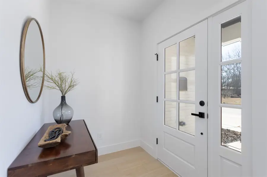 710 W White Avenue, McKinney, TX 75069 - #3