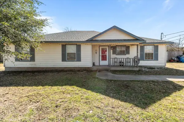 203 W Lee Avenue, Whitney, TX 76692