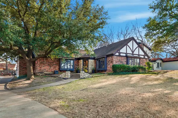 240 Timberlake, Azle, TX 76020