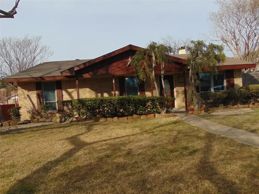 10835 Hayfield Drive, Dallas, TX 75238 - #2