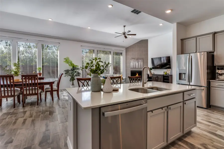 4602 Magnolia Park Drive, Arlington, TX 76005 - #2