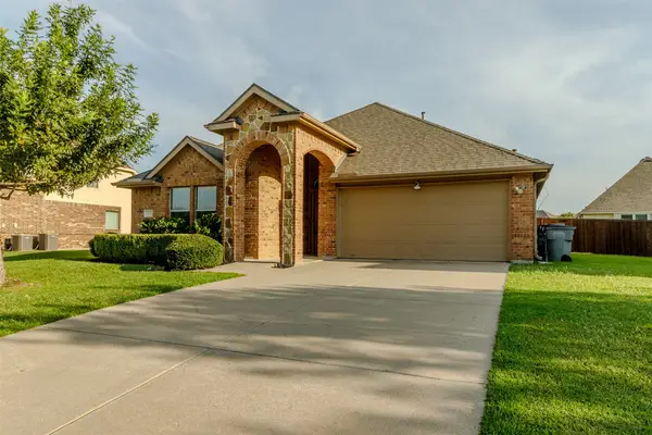 3105 Clear Springs Drive, Forney, TX 75126