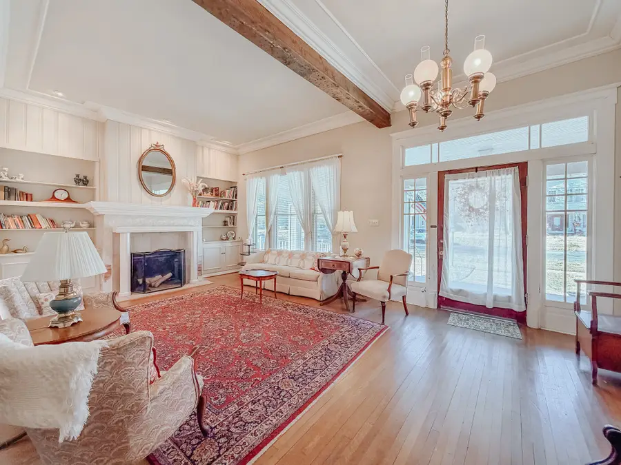 1529 W 4th Avenue, Corsicana, TX 75110 - #2