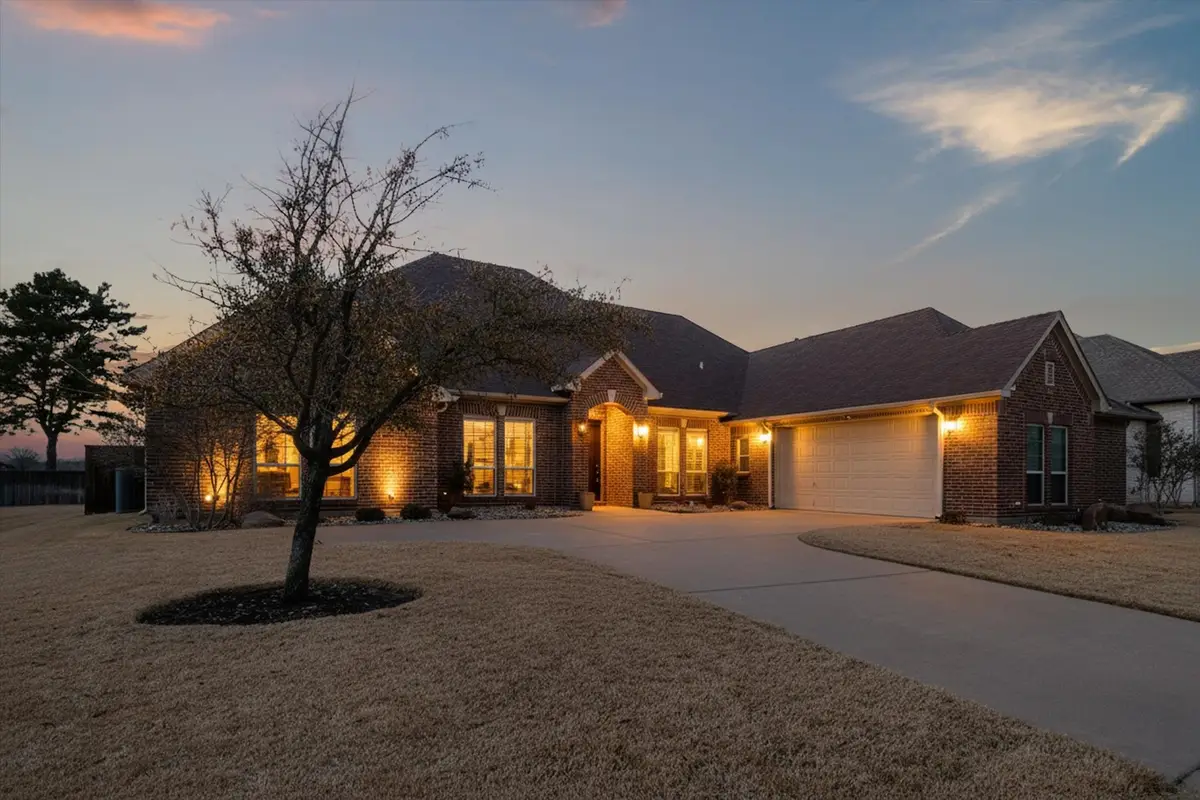 1902 Melbourne Drive, Pantego, TX 76013 - #1