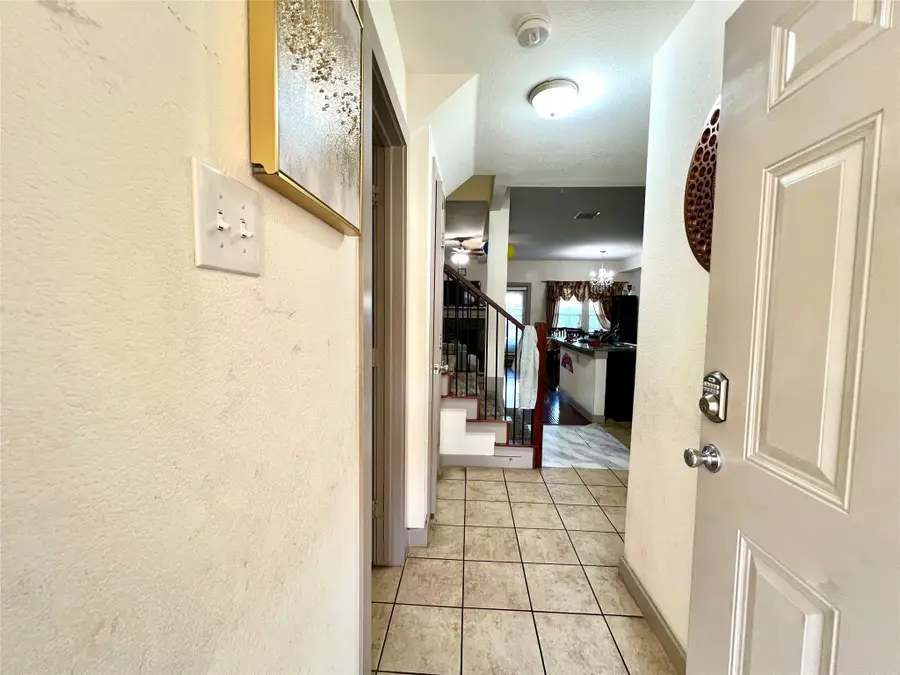 12607 Bay Avenue, Euless, TX 76040 - Image #2