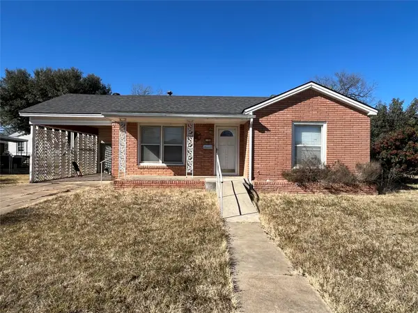 1103 W 11th Street, McGregor, TX 76657