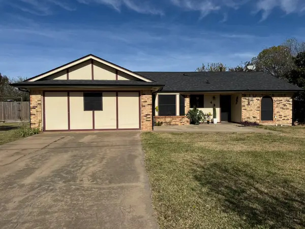 4 Finley Circle, Krum, TX 76249