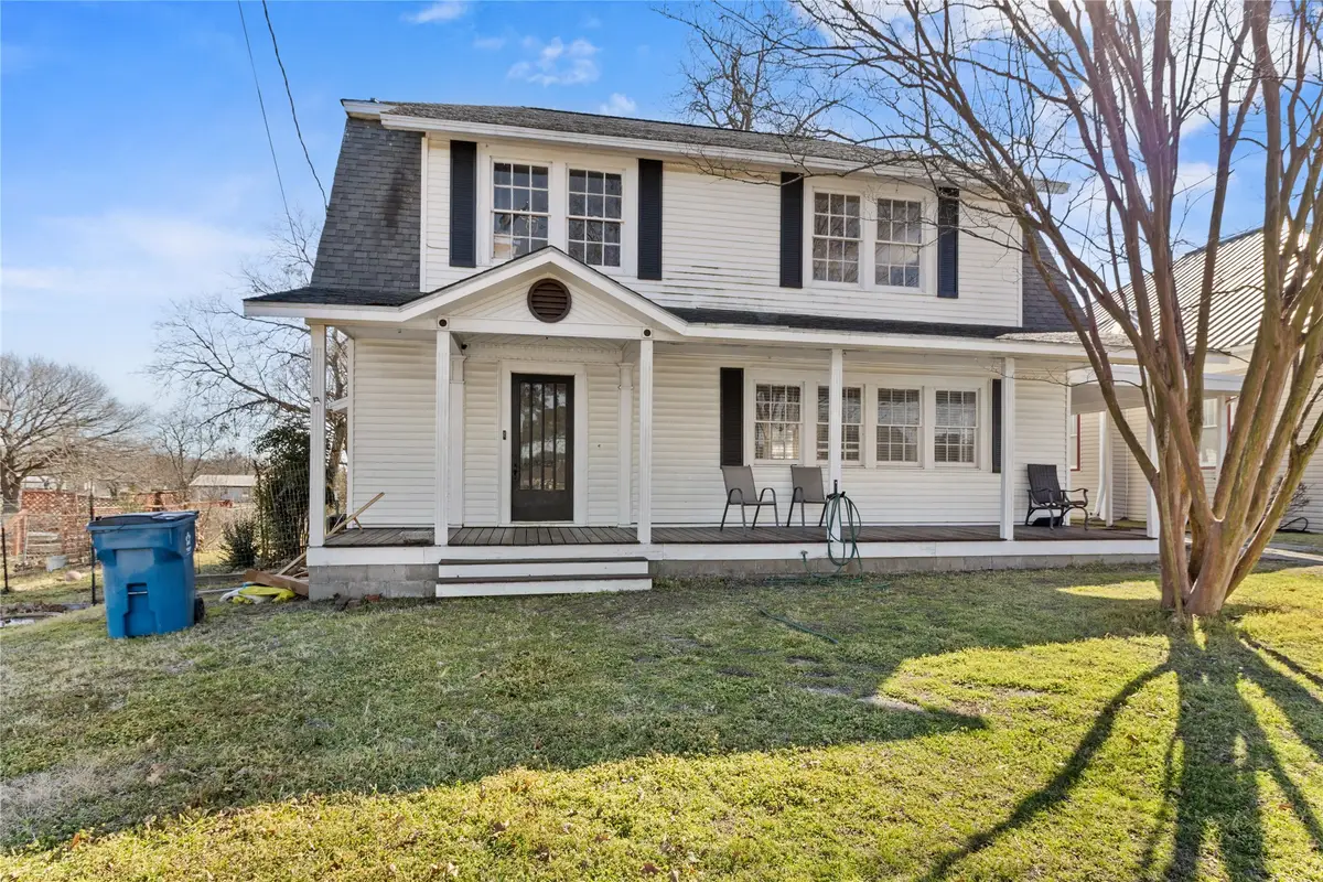 206 S Avenue B, Wortham, TX 76693 - #1