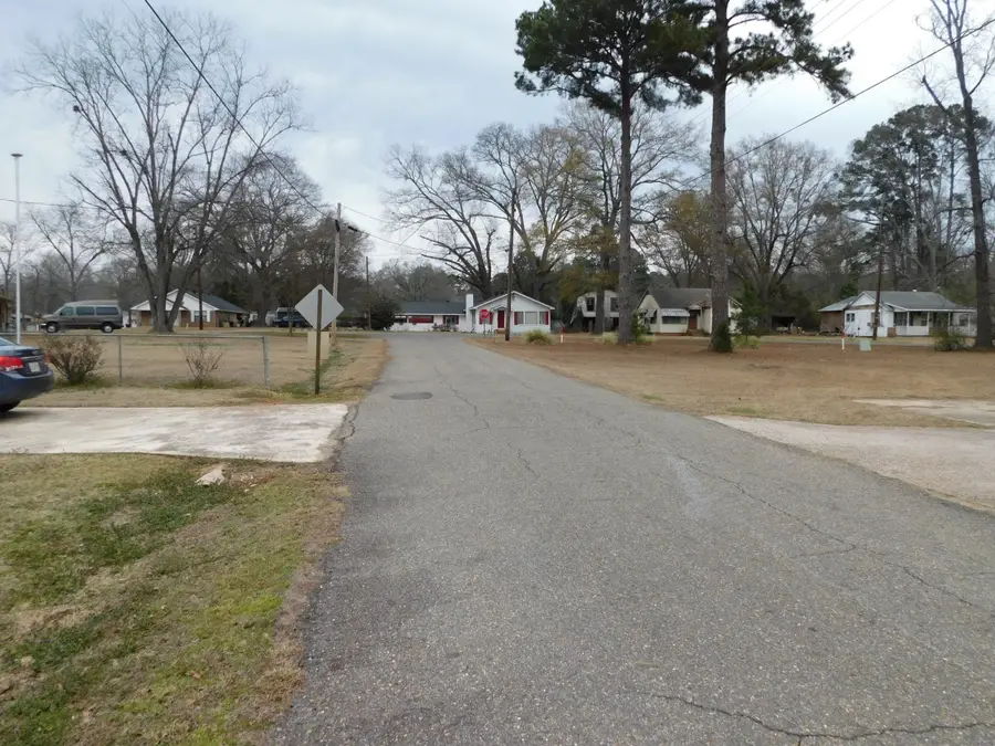 304 SE 8th Street, Springhill, LA 71075 - #3