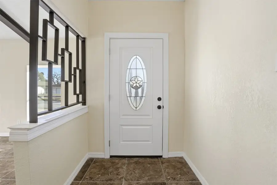 5916 Randell Avenue, Edgecliff Village, TX 76134 - #3