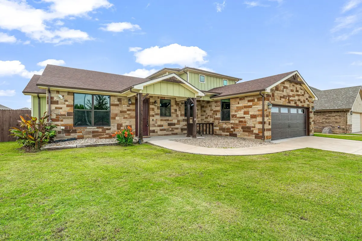 130 Elk Cove, Stephenville, TX 76401 - #1