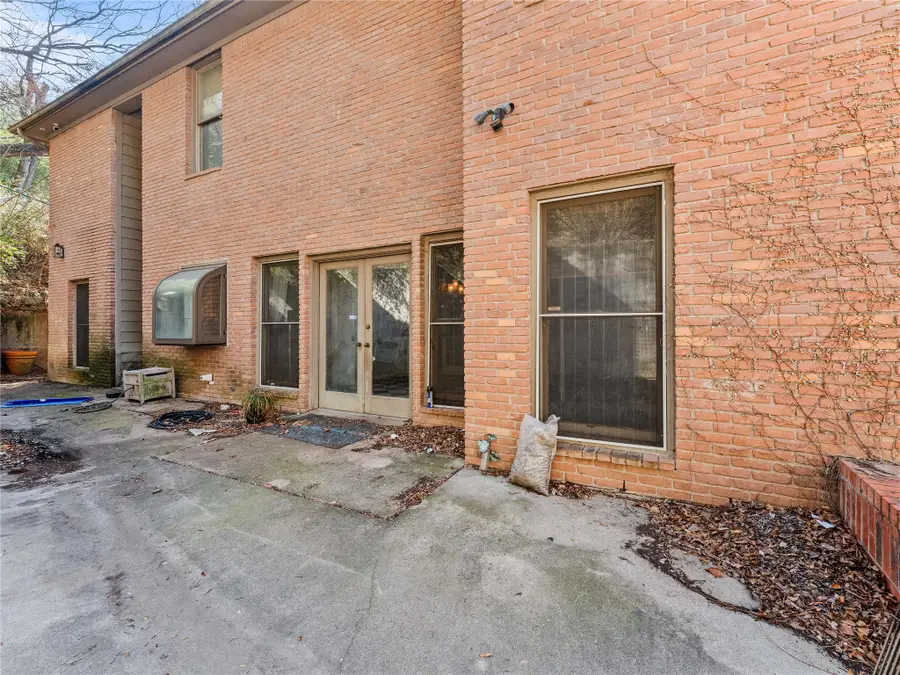 1809 Burton Hill Road, Fort Worth, TX 76107 - #3