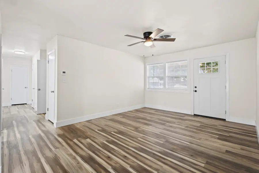 712 Pine Street, Hurst, TX 76053 - #2