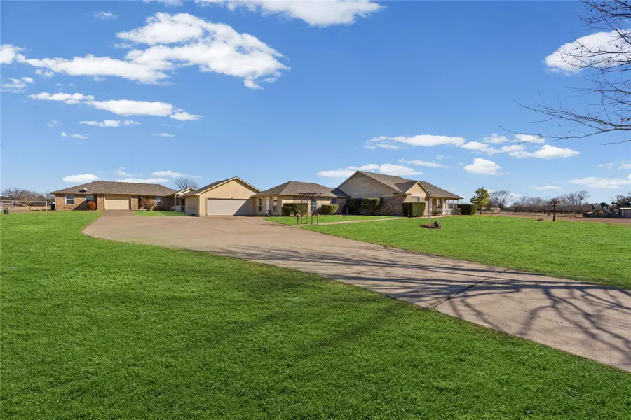 1043 Bells Chapel Road, Pecan Hill, TX 75165 - #3