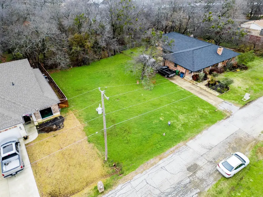 113 W Shore, Lewisville, TX 75057 - #3