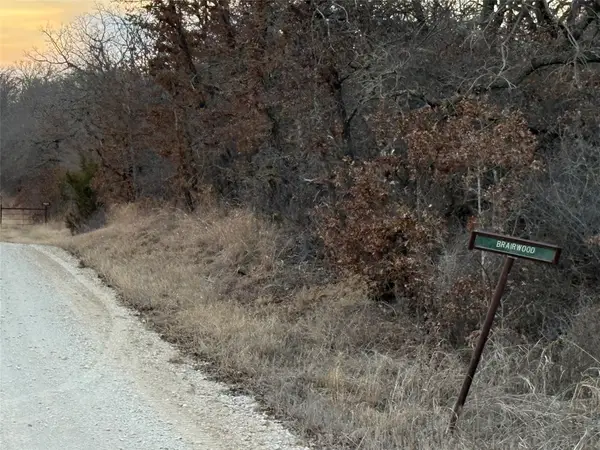 000 Briarwood, Bowie, TX 76230