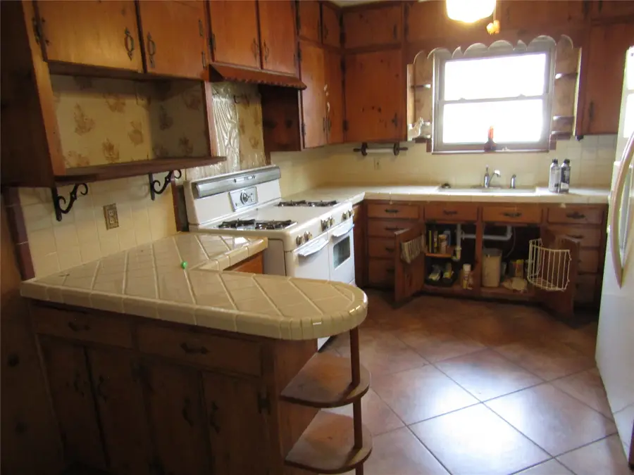 909 Red Bud Drive, Azle, TX 76020 - #3