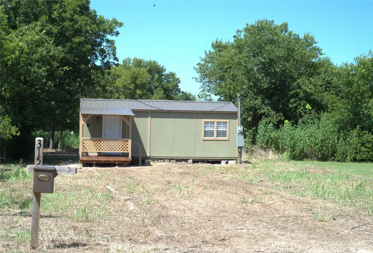 315 N Falls Street, Mart, TX 76664 - #1