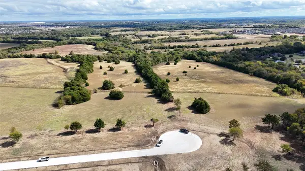 000 Latigo Court, Glenn Heights, TX 75154