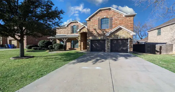 907 Greenfield Court, Kennedale, TX 76060