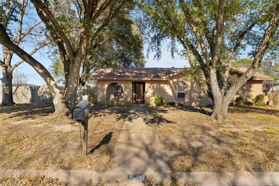 1619 Anthony Street, Kaufman, TX 75142 - #2