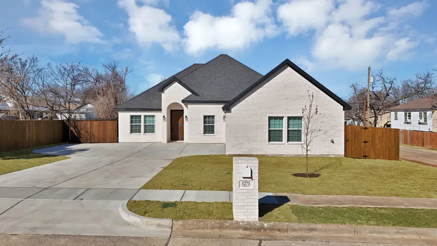 1271 E Myrtle Street, Fort Worth, TX 76104 - Image #2