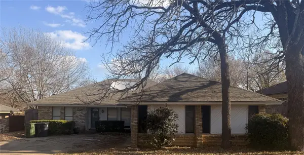 5604 Trail Crest Drive, Arlington, TX 76017