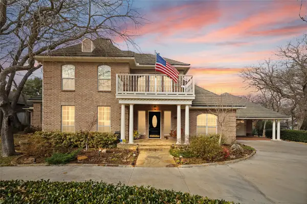 5000 Bridgewater Drive, Arlington, TX 76017