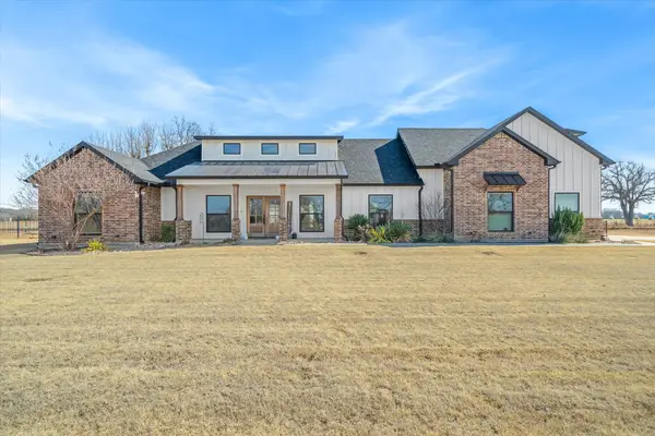 2055 Eastfield Drive, Wills Point, TX 75169