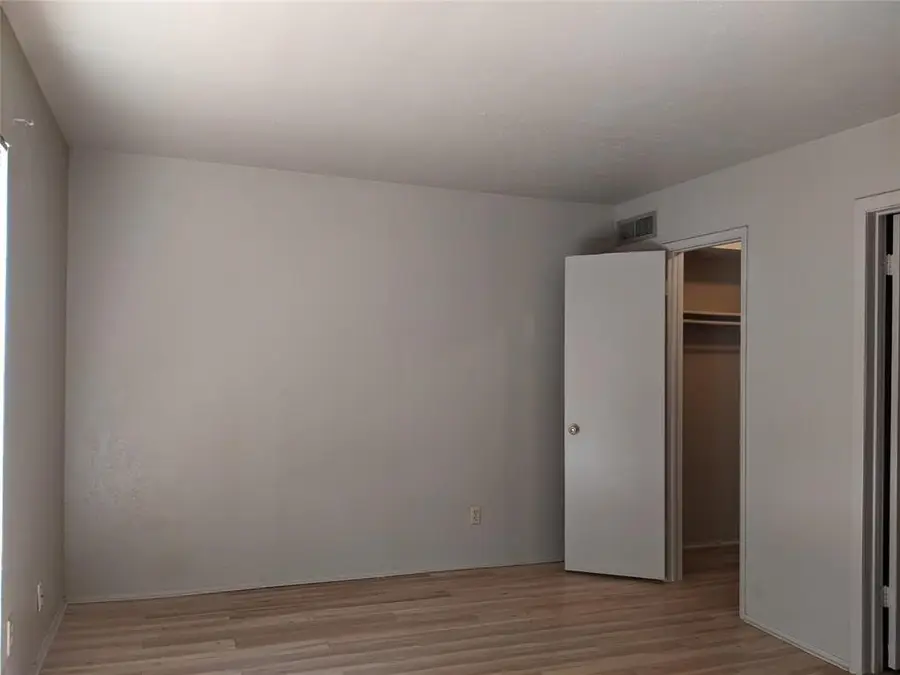 2433 Limestone Drive, Arlington, TX 76014 - #2