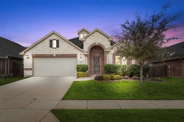 1020 Broken Wheel Trail, Aubrey, TX 76227