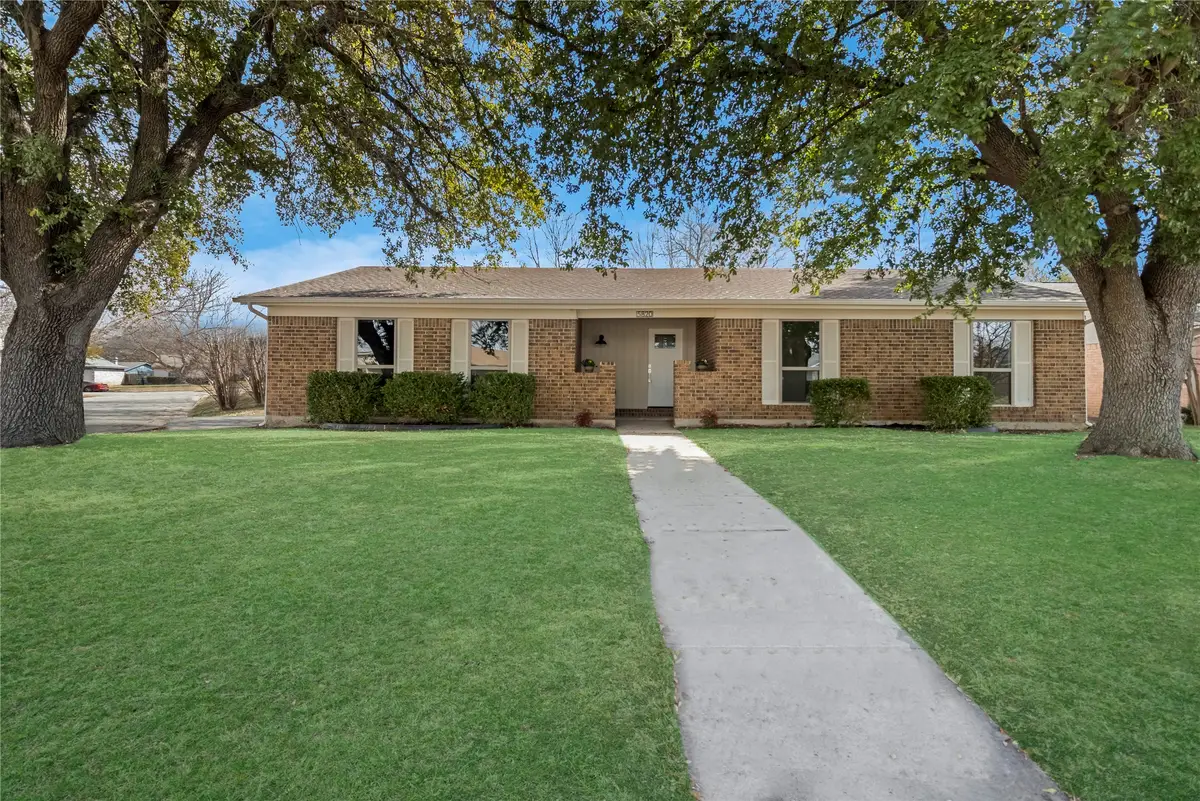 5820 Denise Drive, Haltom City, TX 76148 - Image #1