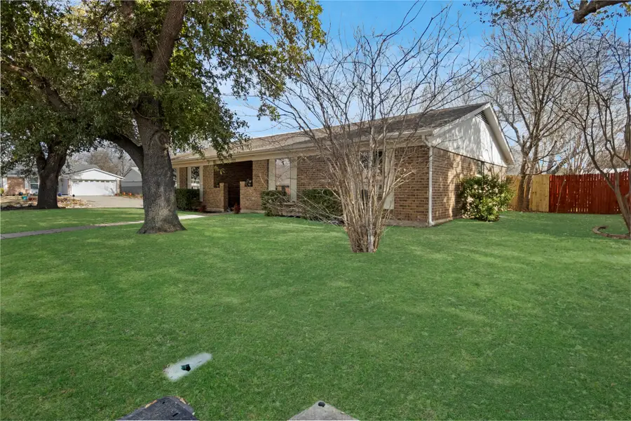 5820 Denise Drive, Haltom City, TX 76148 - Image #3