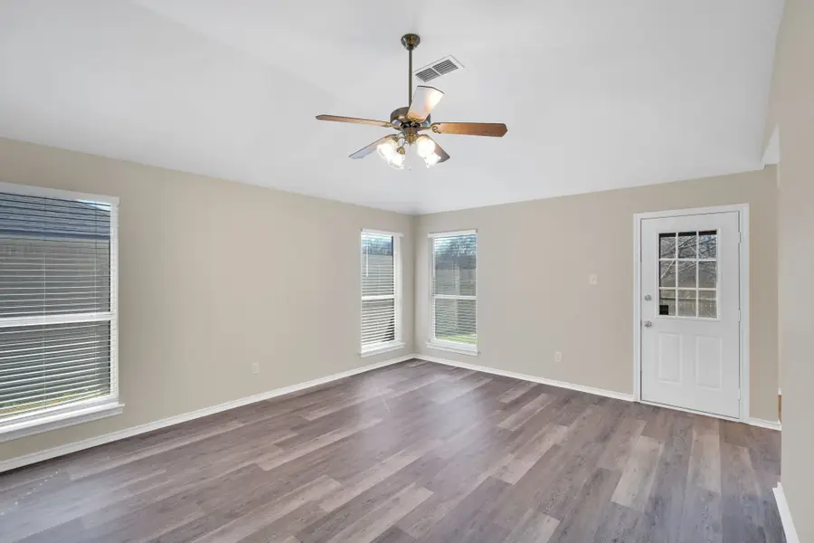 203 Shawnee Trail, Alvarado, TX 76009 - #3