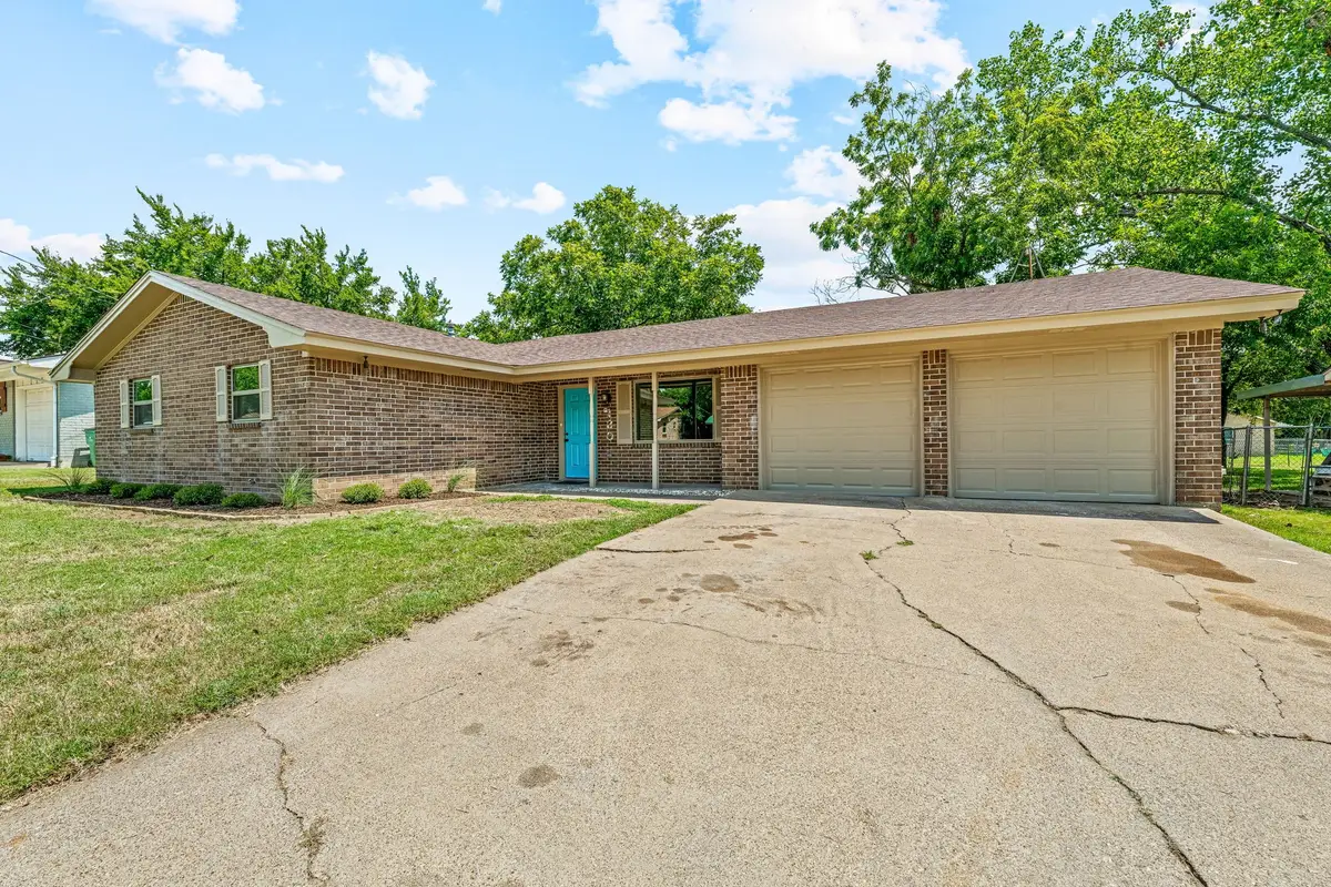 130 Omaha, Stephenville, TX 76401 - #1