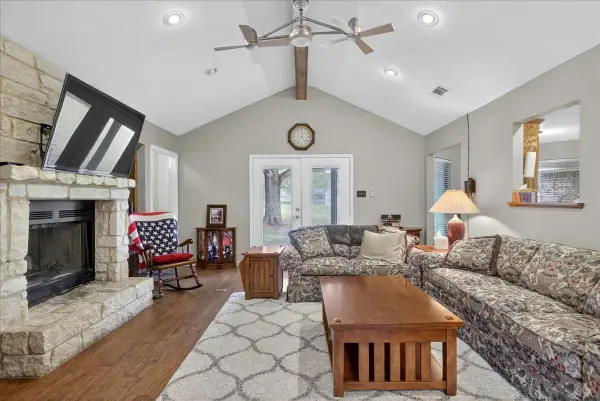 8401 Taylor Ranch Loop, Kaufman, TX 75142