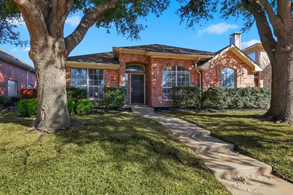 3704 Cottonwood Springs Drive, The Colony, TX 75056