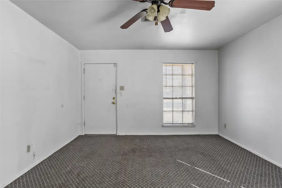 418 E Mona Avenue, Duncanville, TX 75137 - #3