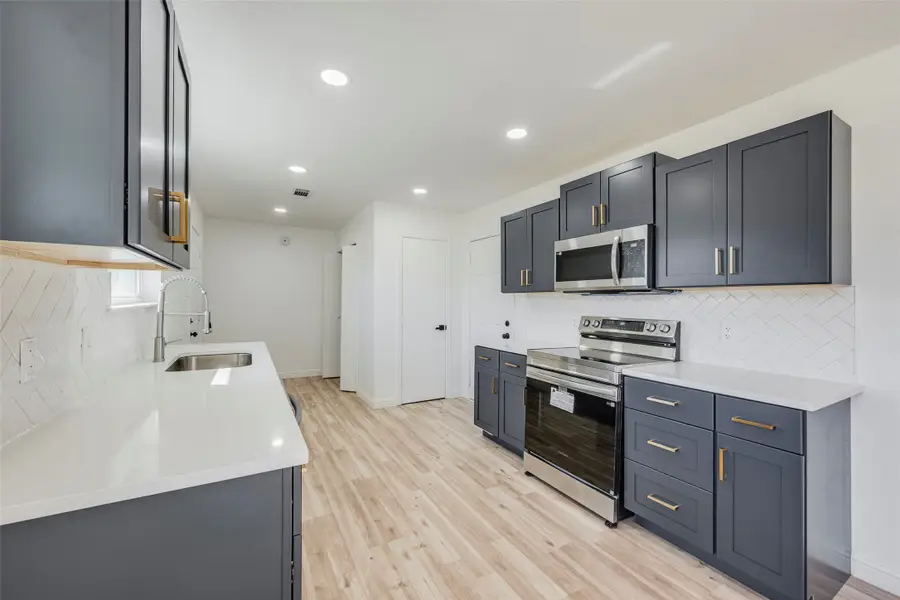 2924 Amber Lane, Farmers Branch, TX 75234 - #2