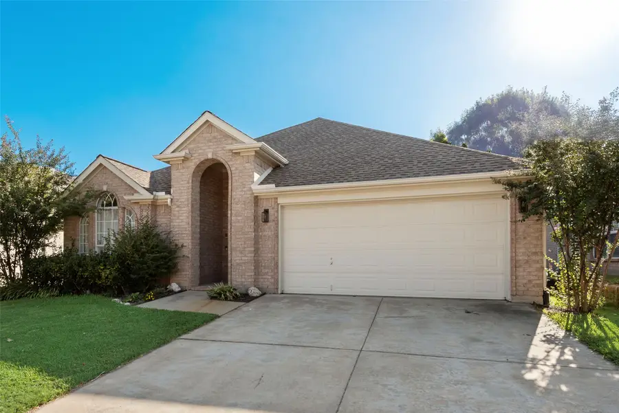 5766 Walnut Creek Drive, Fort Worth, TX 76137 - #3