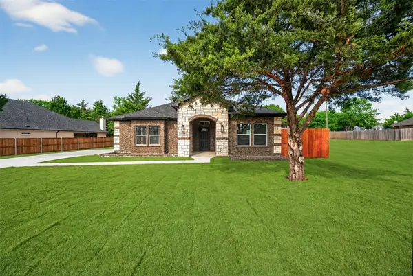 120 E Woodell Drive, Glenn Heights, TX 75154