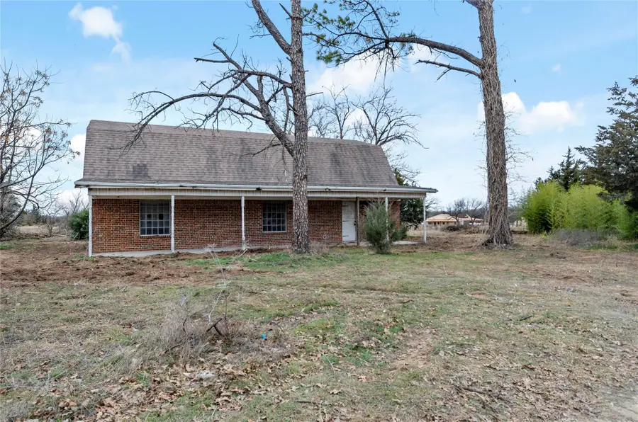 5068 Orchard Road, Bowie, TX 76230 - #3