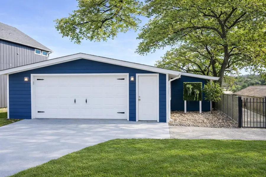 106 Blackfoot Trail, Lake Kiowa, TX 76240 - #2