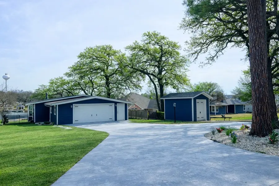 106 Blackfoot Trail, Lake Kiowa, TX 76240 - #3